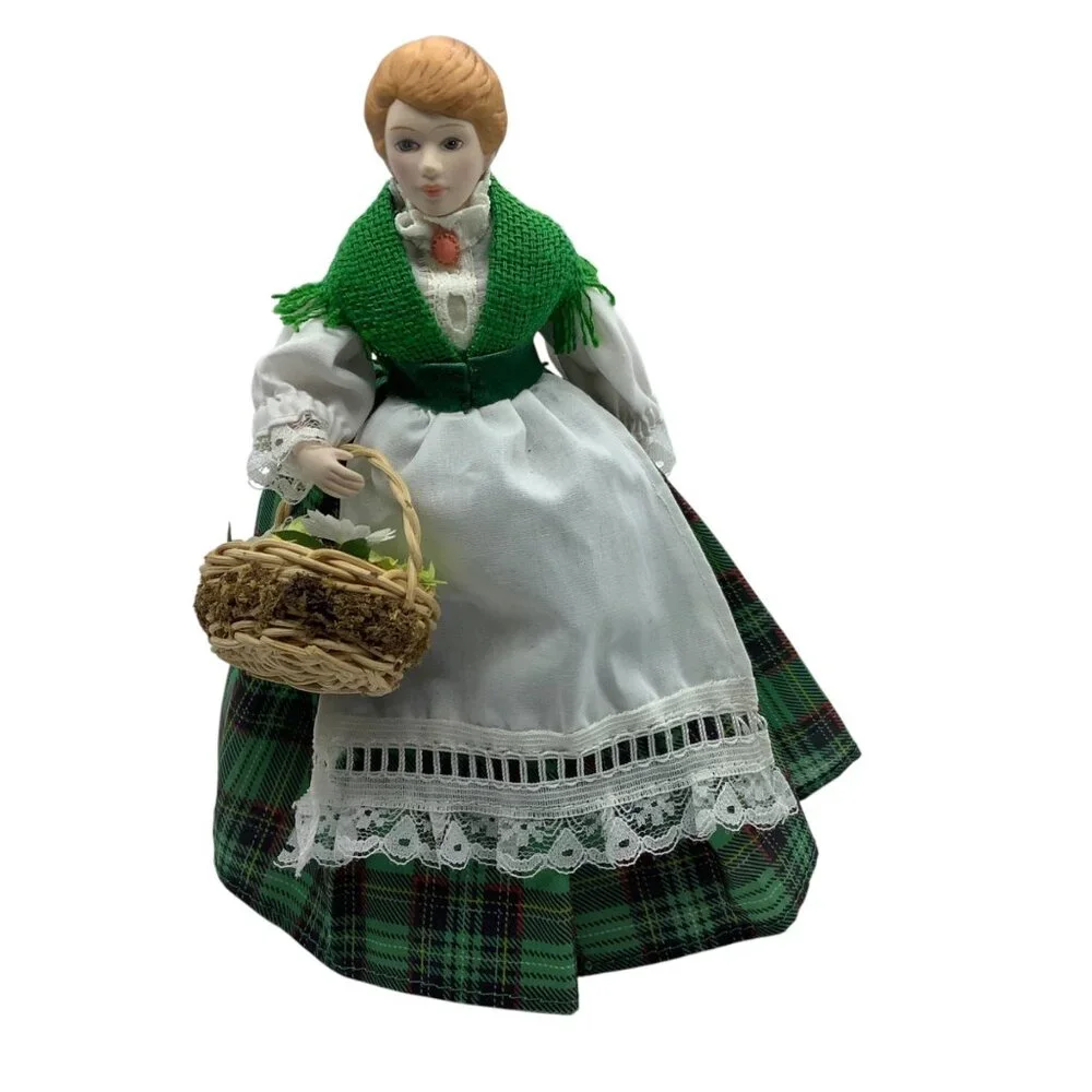 Vtg 1990 AVON Irish‎ Porcelain Doll Green Plaid Dress & Basket 8